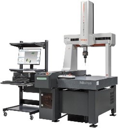 「ミツトヨ製の三次元測定機（CRYSTA-Apex V574）の導入」の画像
